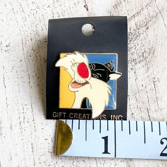 Sylvester Looney Tunes 1993 Lapel Pin Warner Brothers Gift Creations - Picture 4 of 5